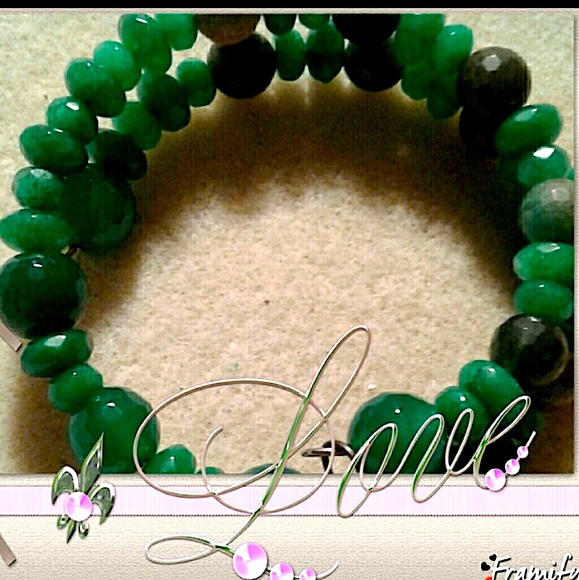 “Lucky” May Genuine green agate and genuine jade memory wire birthstone bracelet - Picture 3 of 4